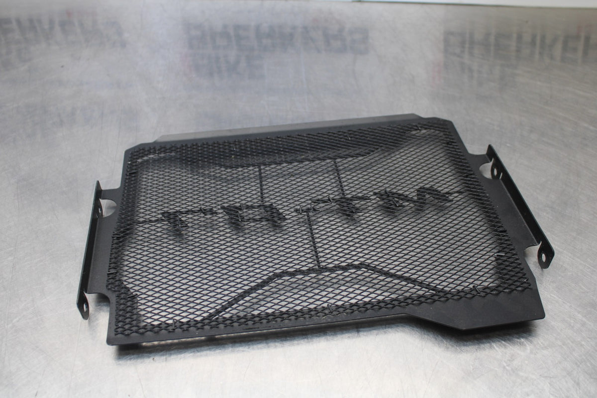 23-24 YAMAHA MT-07 ENGINE RADIATOR COVER GUARD BB194