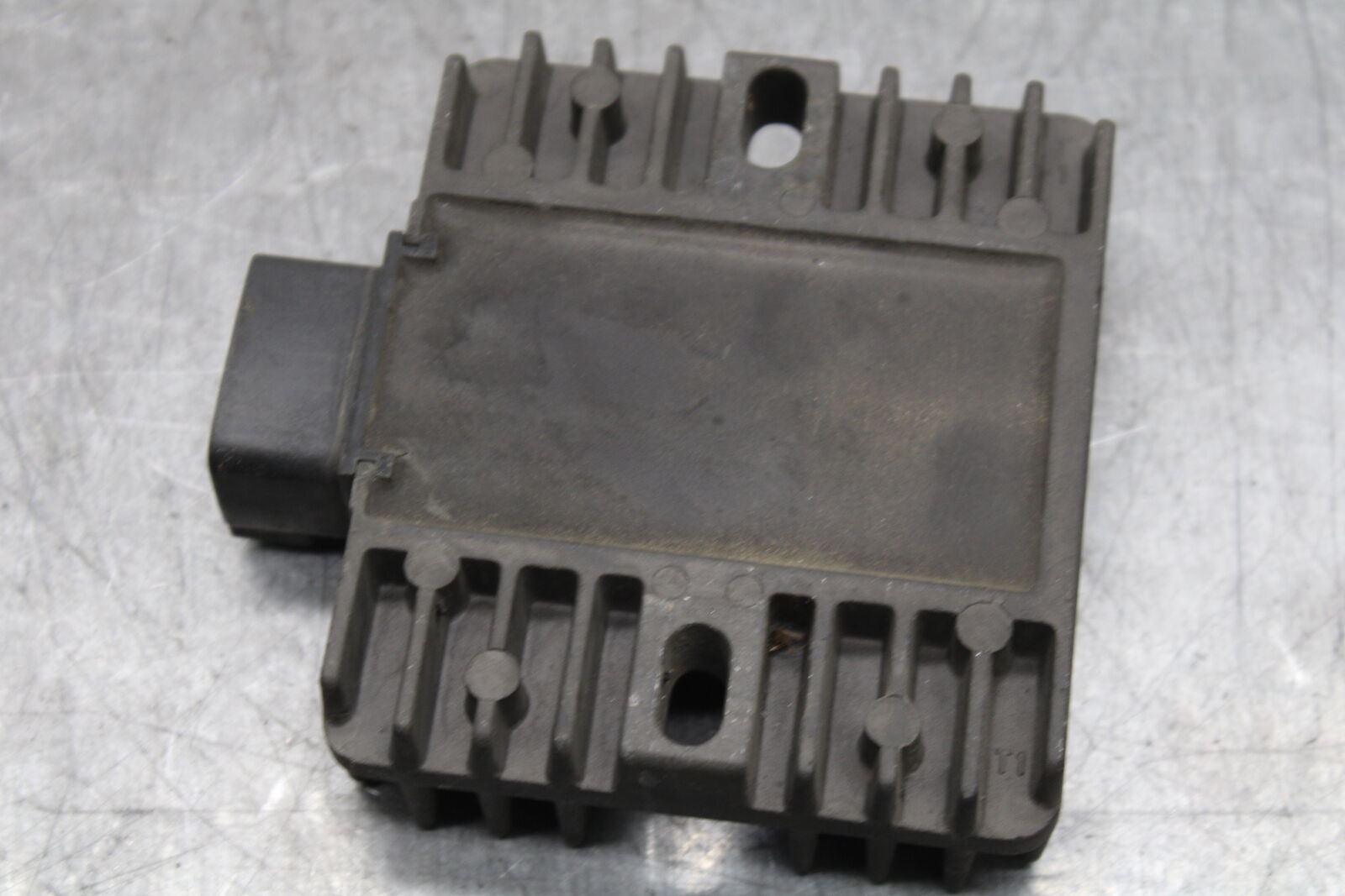 06 YAMAHA YZF R6 RECTIFIER VOLTAGE REGULATOR 4XY-81960-00-00 BB716