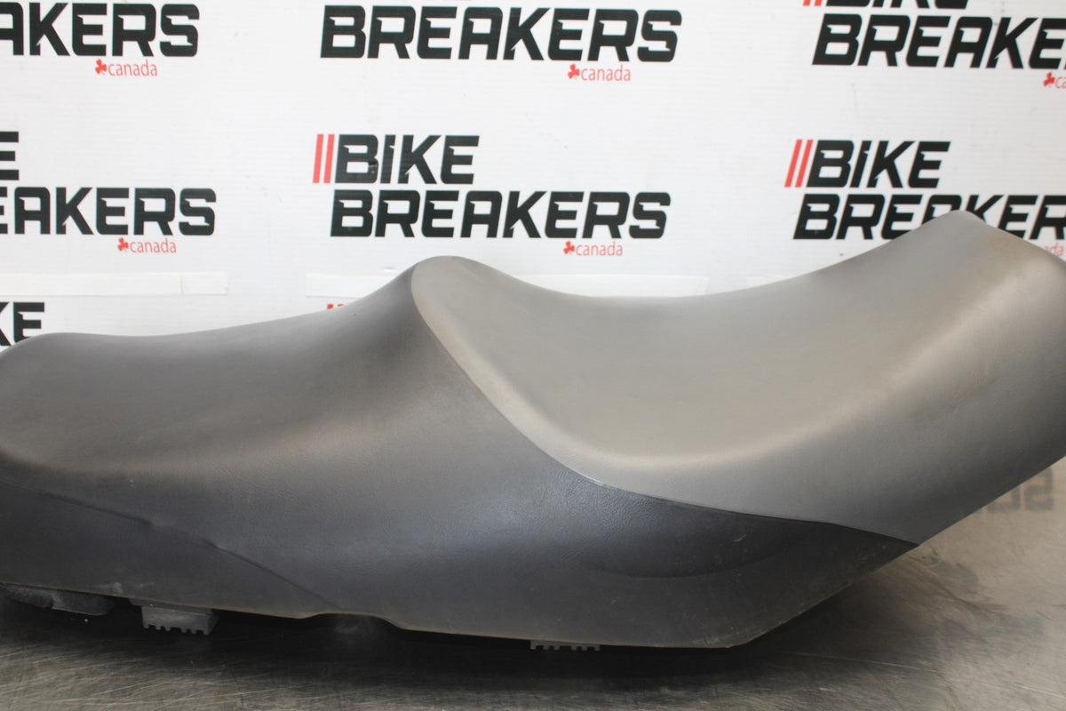 09 KAWASAKI CONCOURS 14 ZG1400B FRONT REAR SEAT SADDLE BB875
