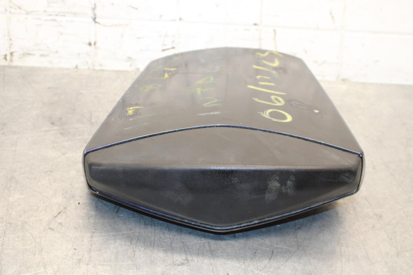 2003 Yamaha YZF R6 REAR BACK SEAT SOLO COWL FAIRING COVER BB539