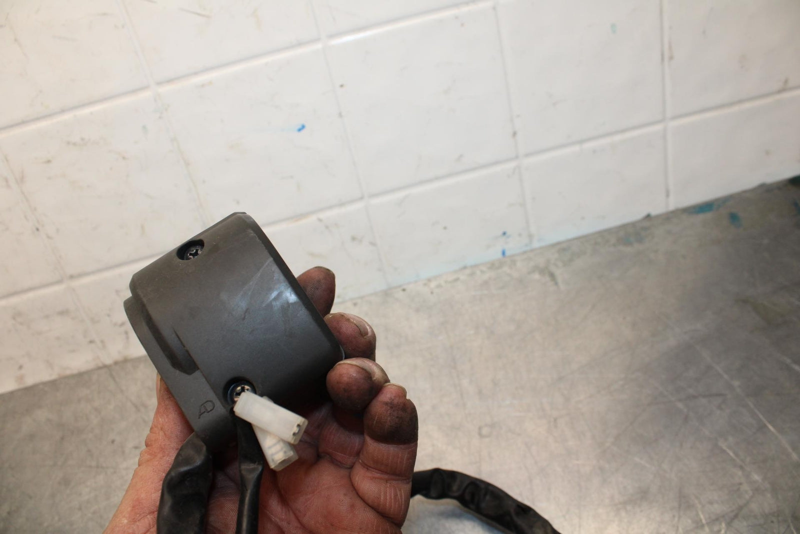 08-09 KAWASAKI NINJA ZX14R LEFT CLIP ON HANDLE HORN SIGNALS SWITCH SWITCHES BB73