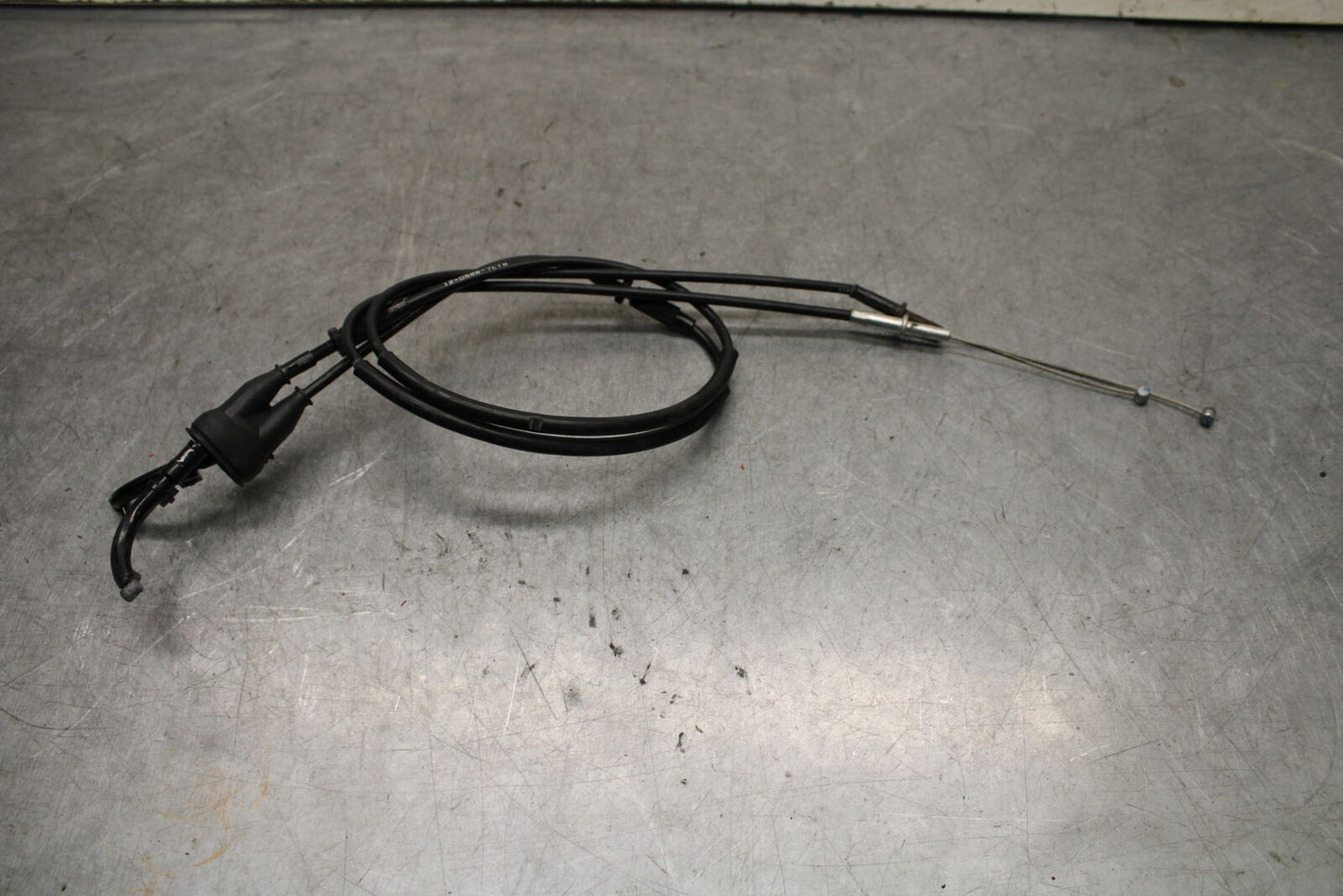 13-18 KAWASAKI NINJA ZX6R THROTTLE CABLES LINES 54012-0586 BB666