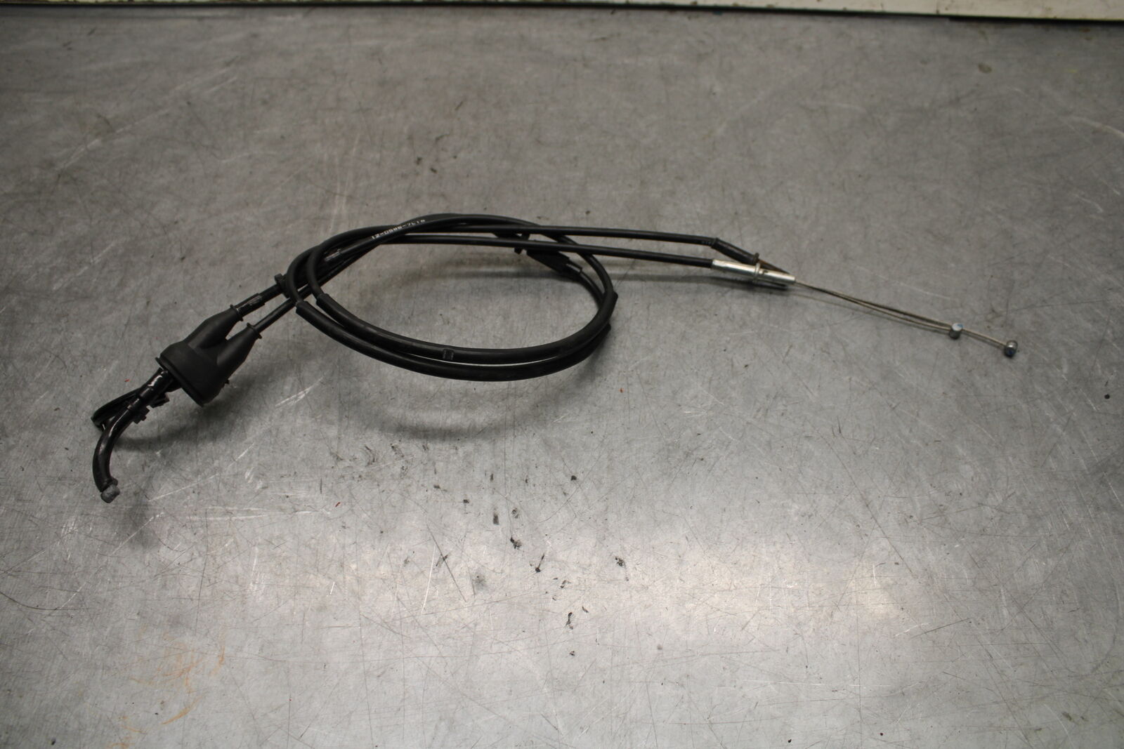 13-18 KAWASAKI NINJA ZX6R THROTTLE CABLES LINES 54012-0586 BB666