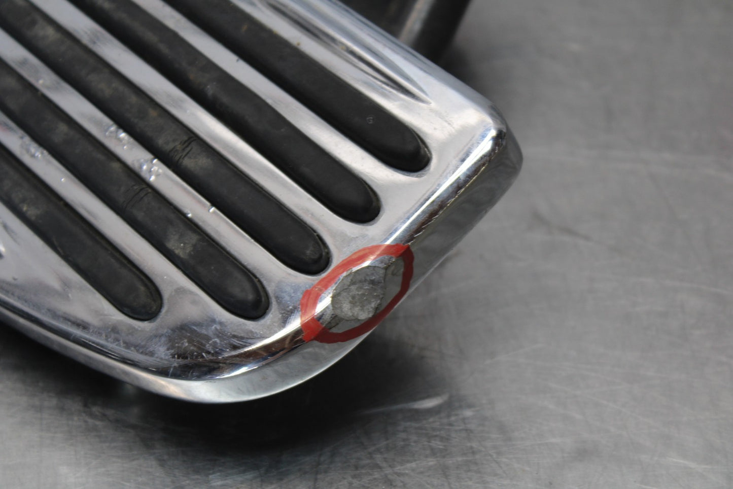 03-08 KAWASAKI VULCAN 1600 LEFT FRONT FOOT REST PEG STEP BB196