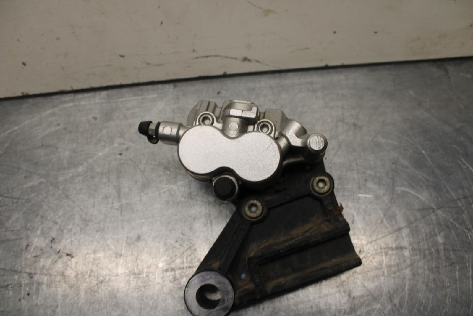 08-12 KAWASAKI NINJA 250R EX250J REAR BACK BRAKE CALIPER W MOUNT BRACKET BB612