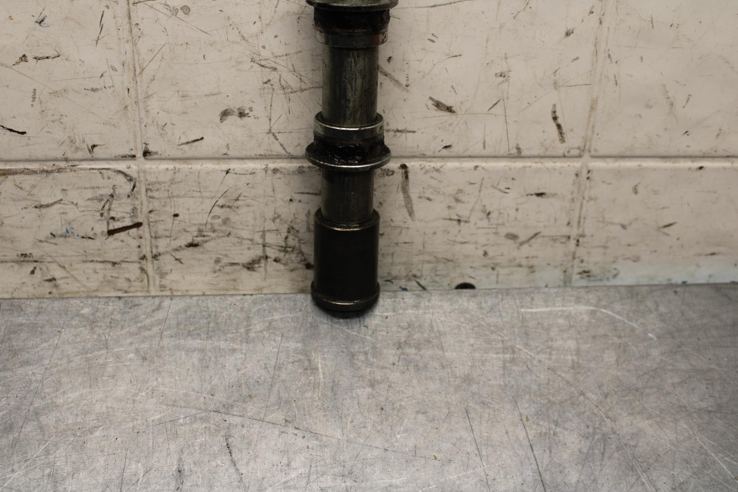 2000 Kawasaki Ninja ZX9R ZX900F FRONT WHEEL RIM AXLE PIVOT BOLT 41068-1404 BB70