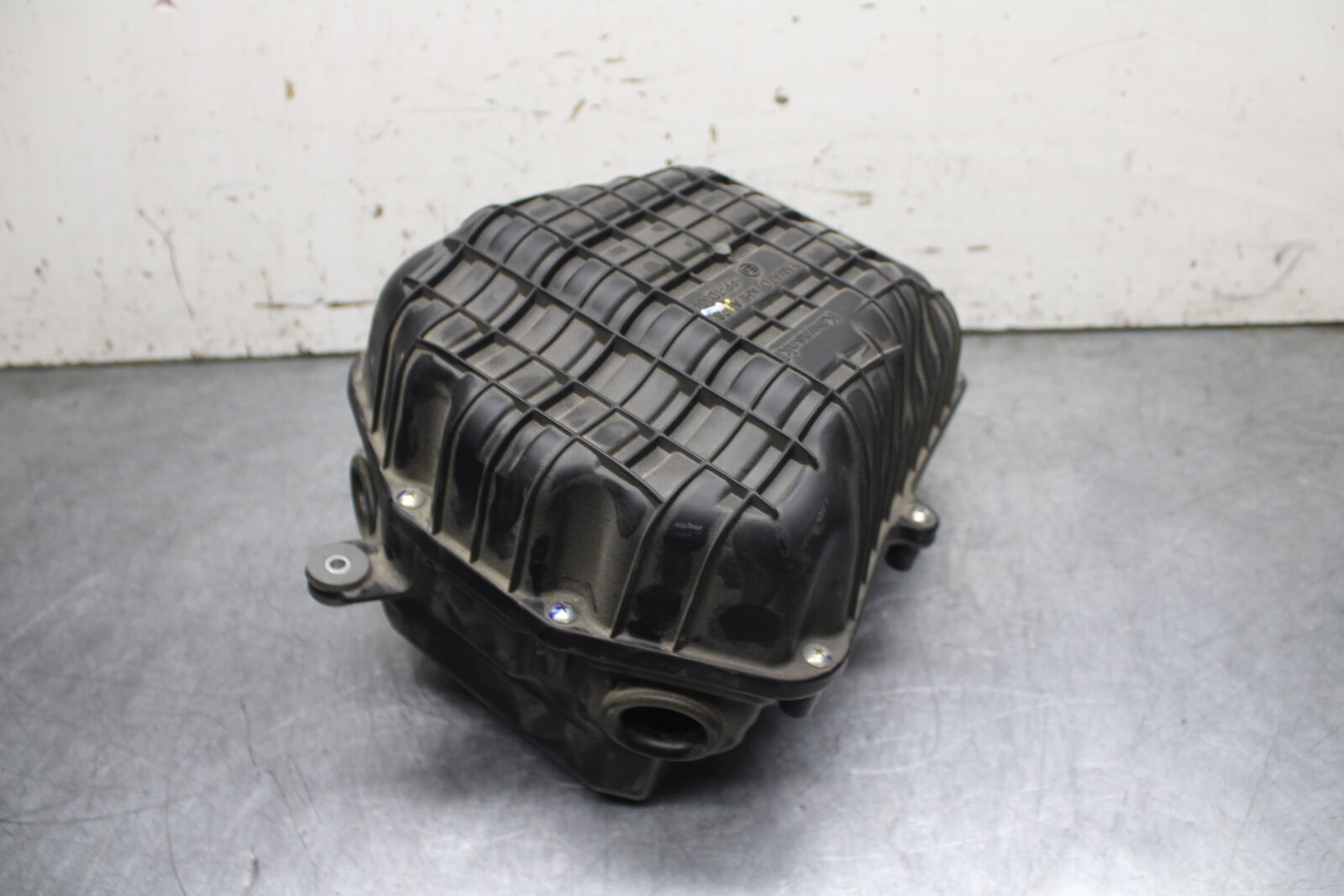 18-23 KAWASAKI NINJA 400 EX400 ABS AIRBOX AIR INTAKE FILTER BOX BB747