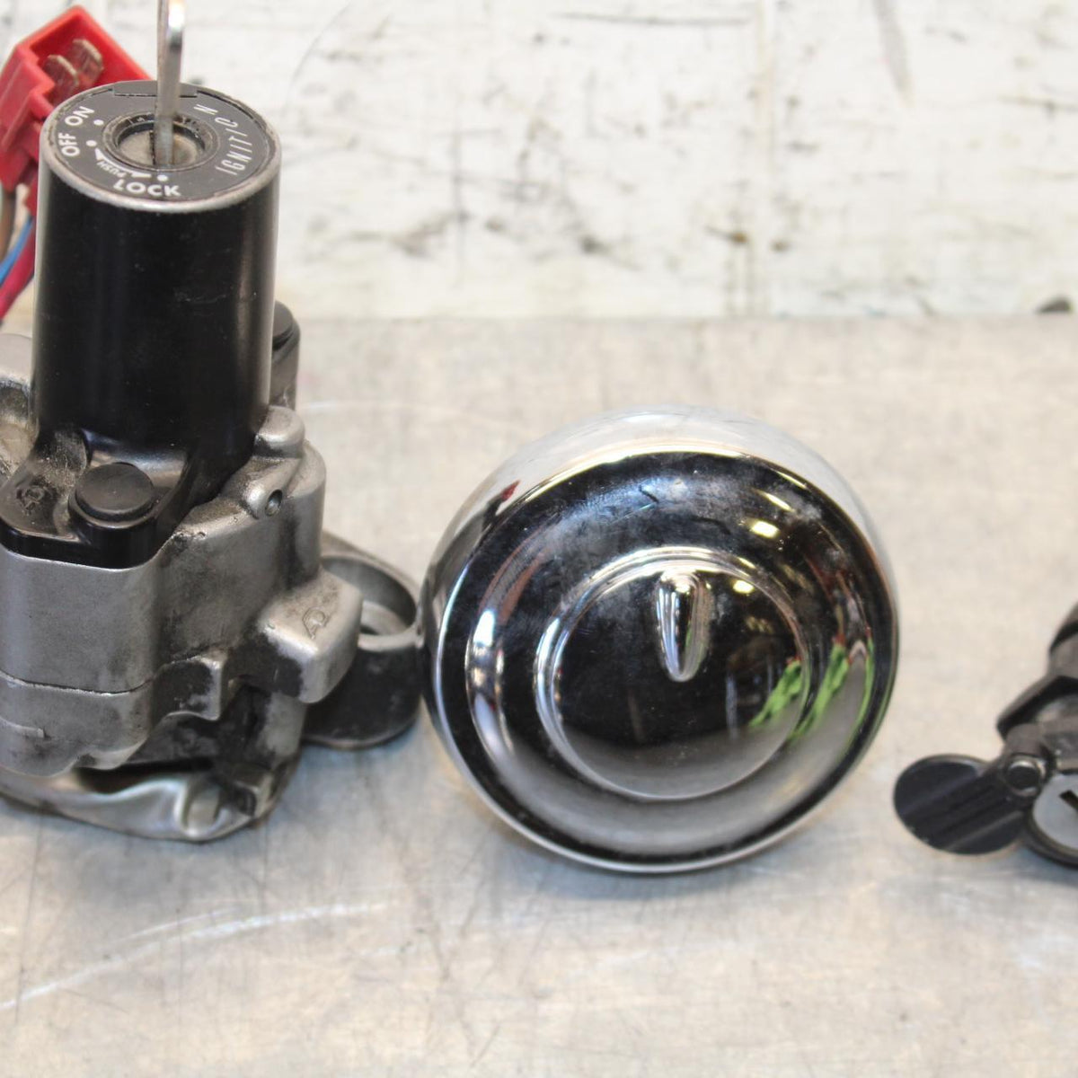 07-08 YAMAHA V STAR 1100 IGNITION LOCK KEY SET W/ GAS CAP AND SEAT LOCK BB71