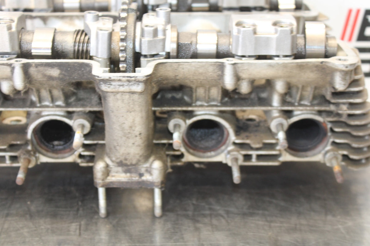 81 YAMAHA MAXIM 550 XJ550 ENGINE TOP END CYLINDER HEAD BB866