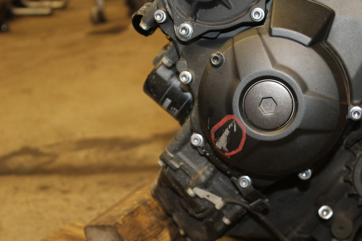 15-17 YAMAHA FJ09 ENGINE MOTOR BB906