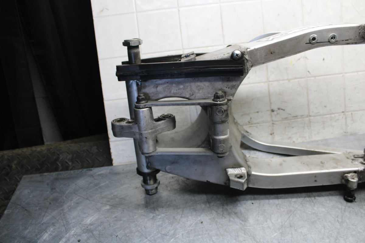 1997 Suzuki GSXR750 REAR SWINGARM BACK SUSPENSION SWING ARM BB527