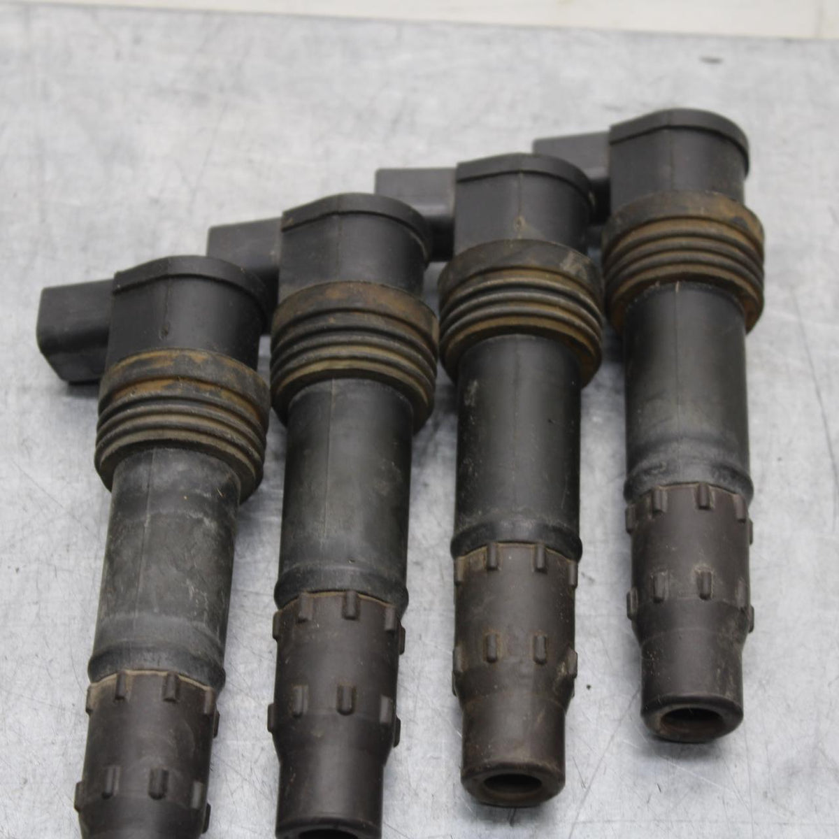 1999 Suzuki GSXR600 IGNITION COILS COIL SPARK PLUG CAPS 33410-34E00 BB580
