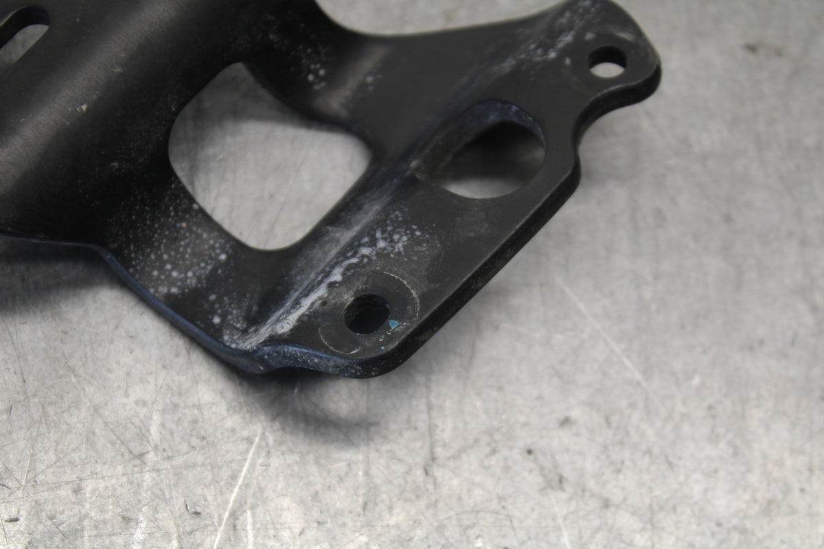 08-16 YAMAHA YZF R6 RIGHT REARSET REAR SET HEEL GUARD 13S-27446-10-00 BB665