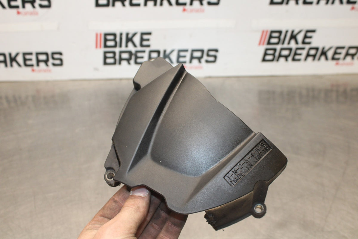03 YAMAHA YZF R1 ENGINE SPROCKET COVER BB895