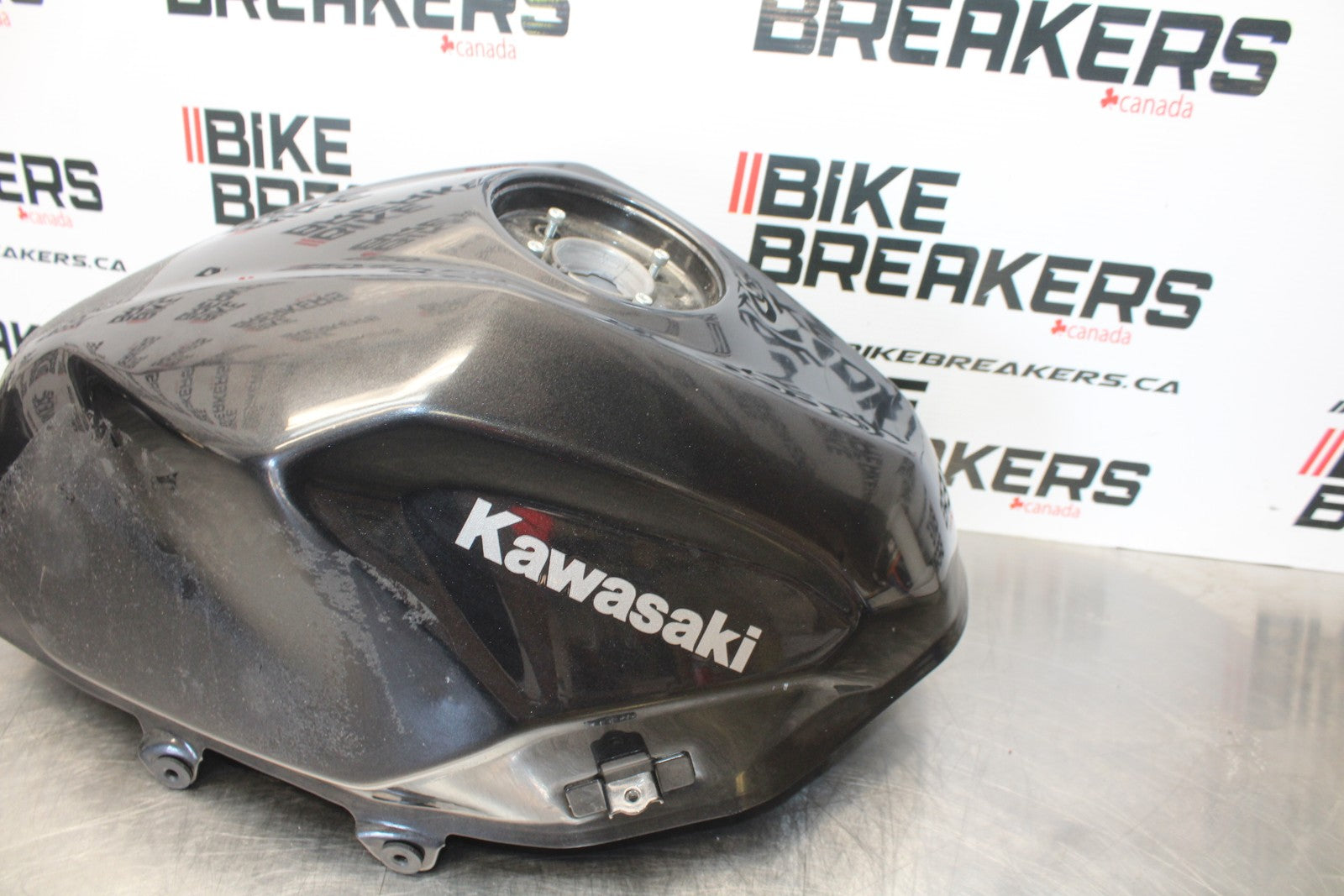 18-23 KAWASAKI NINJA 400 EX400 ABS GAS TANK FUEL CELL PETROL RESERVOIR BB192