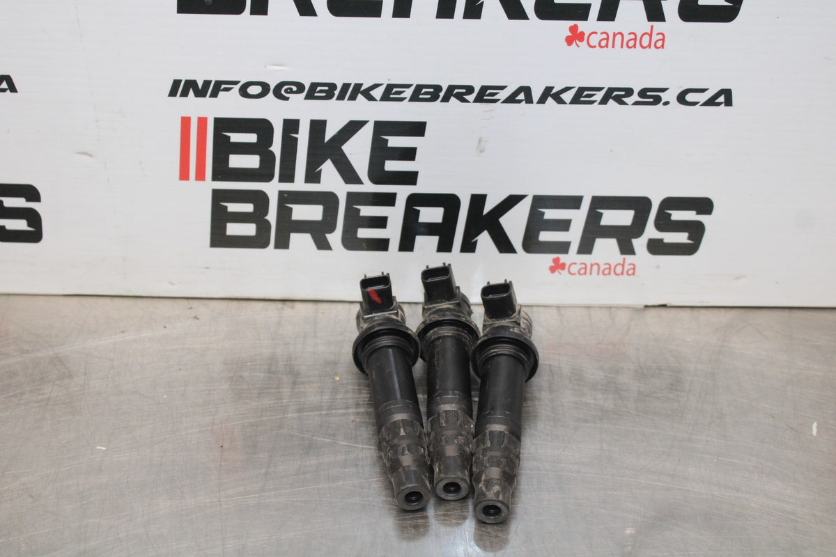 23-26 KAWASAKI NINJA ZX4RR IGNITION COILS COIL SPARK PLUG CAPS BB872