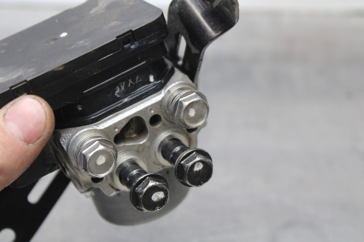23-26 KAWASAKI NINJA ZX4RR ABS PUMP UNIT MODULE BB872