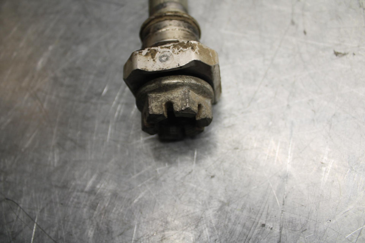 2006 Suzuki GSXR750 REAR AXLE BACK WHEEL RIM PIVOT BOLT AXEL 64711-49G10 BB40