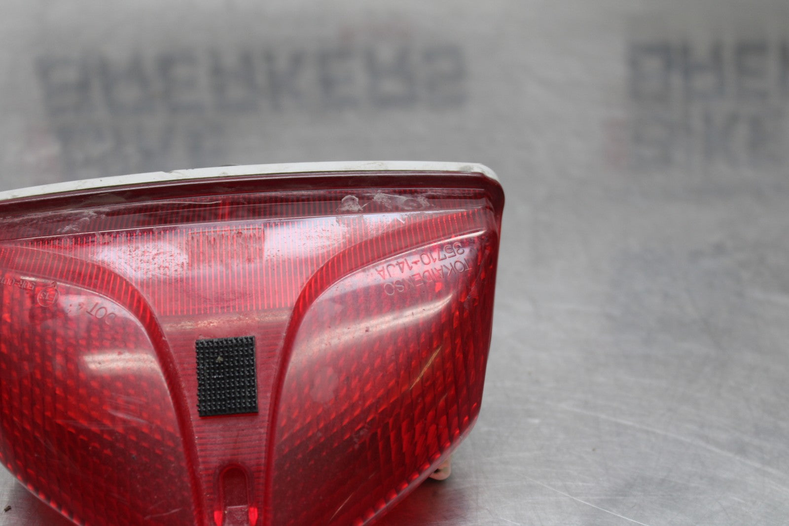 11-22 SUZUKI GSXR 600  REAR TAIL TAILLIGHT BACK BRAKE LIGHT BB193