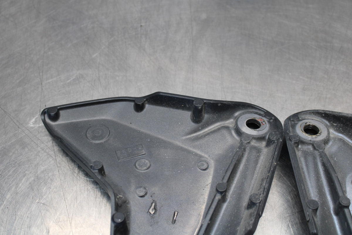 22-25 YAMAHA YZF R7 RIGHT LEFT FRAME MID SIDE COVERS COWLS PANELS BB182