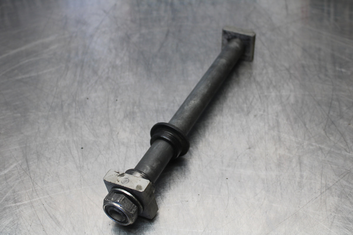 12-16 HONDA CBR1000RR REAR AXLE BACK WHEEL RIM PIVOT BOLT AXEL BB157