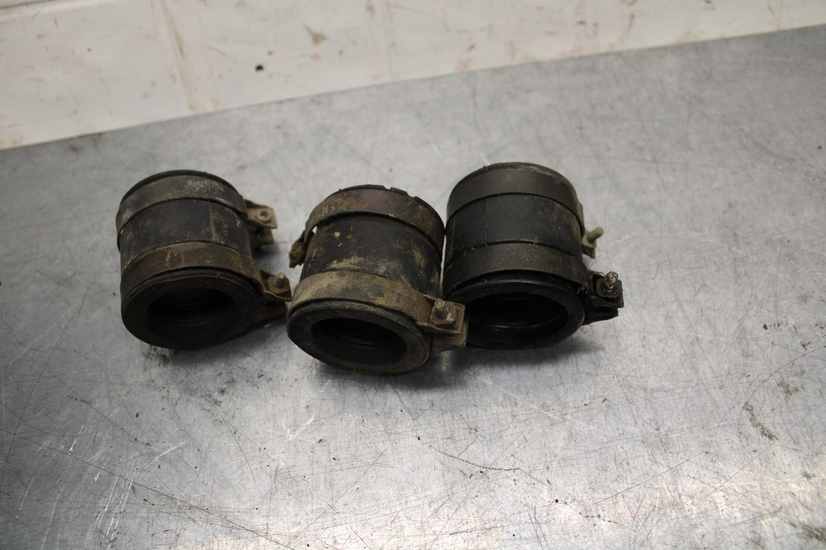 75 SUZUKI GT 550  INTAKE MANIFOLDS  BB72