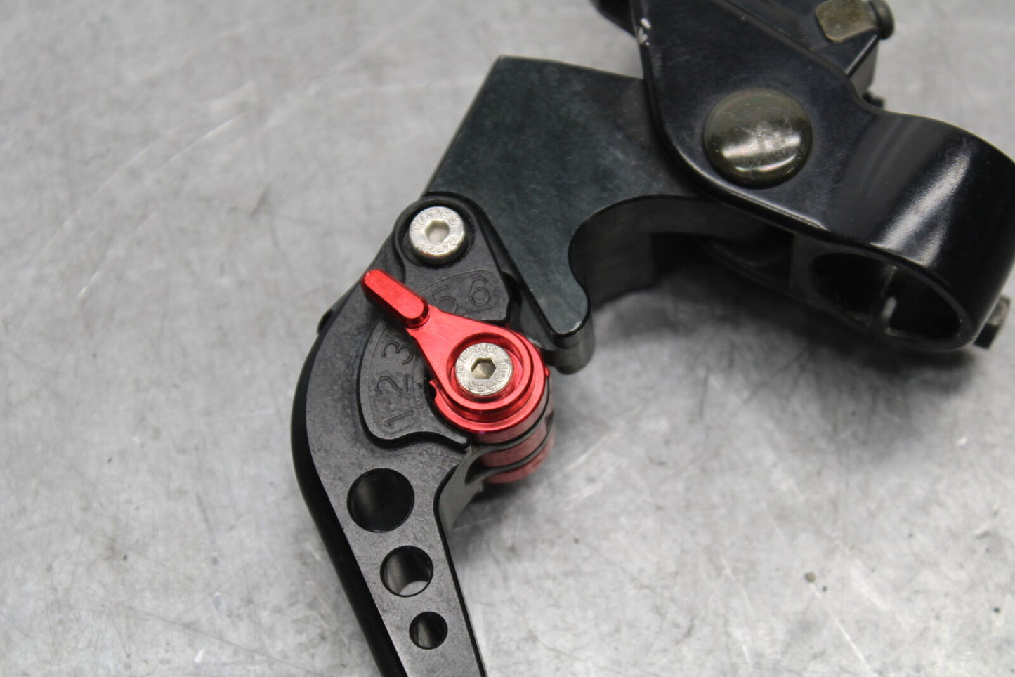 05-06 SUZUKI GSXR1000 CLUTCH PERCH MOUNT WITH LEVER BB663