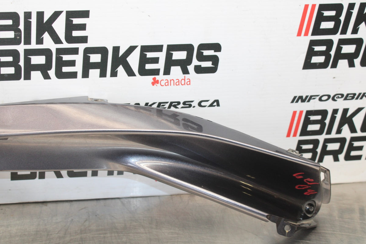 06-07 YAMAHA YZF R6 RIGHT FRONT UPPER SIDE FAIRING COWL PLASTIC BB00