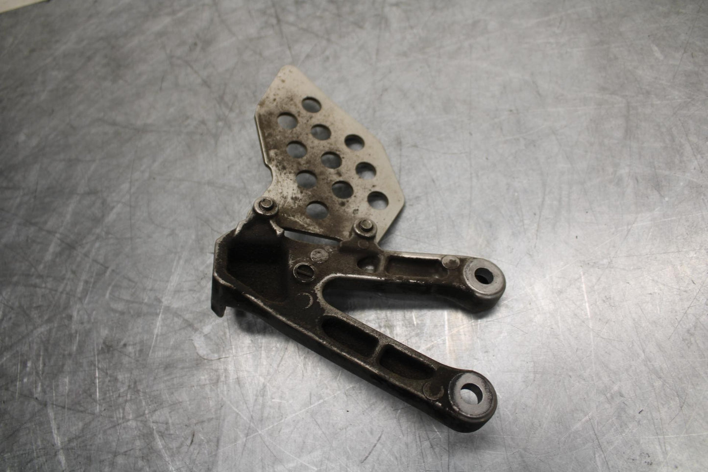 05-06 HONDA CBR600RR LEFT REARSET REAR SET DRIVER FOOT PEG REST STOP BB479