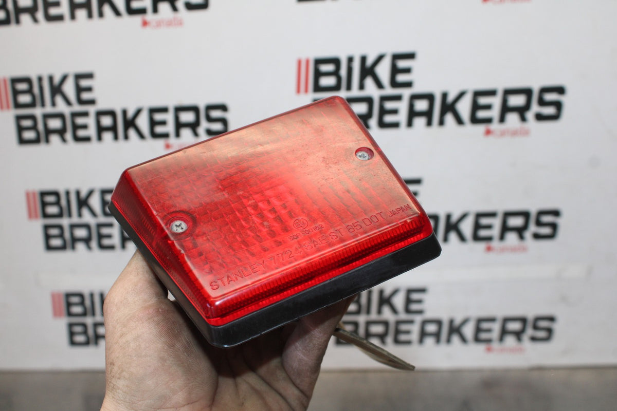 06 KAWASAKI KLR650 REAR TAIL TAILLIGHT BACK BRAKE LIGHT BB919