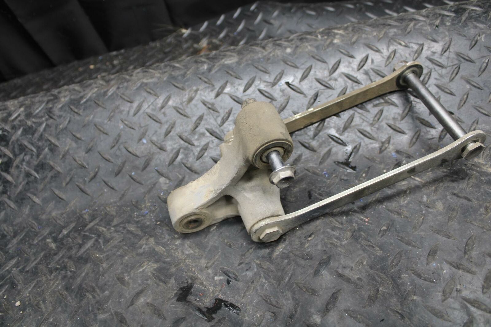 13-18 KAWASAKI NINJA ZX6R REAR DOGBONE SHOCK LINKAGE LINK BB203