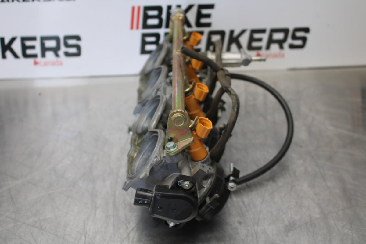 05-06 HONDA CBR600RR MAIN FUEL INJECTORS / THROTTLE BODIES BB159