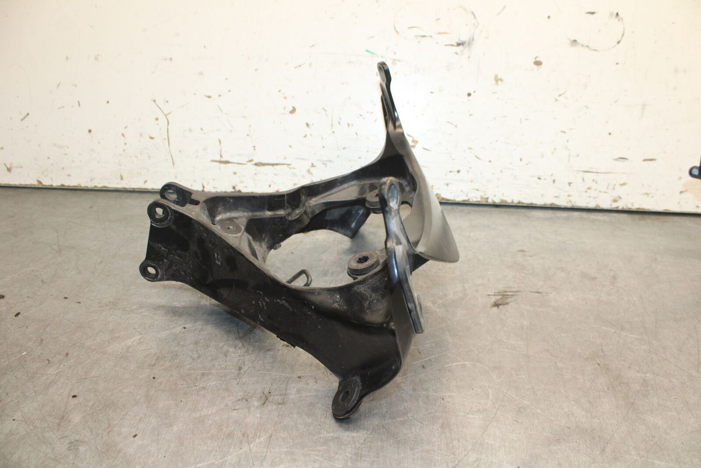 08-09 SUZUKI GSXR600 UPPER FAIRING MIRROR GAUGES STAY BRACKET BB728