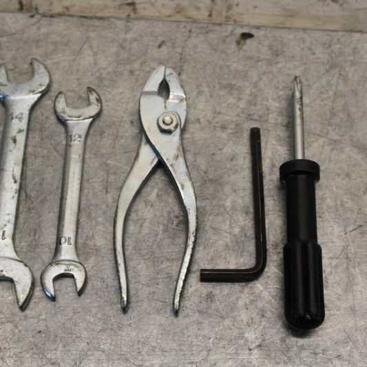 11-23 SUZUKI GSXR 750 STOCK TOOLS OEM TOOL BAG KIT SET BB54
