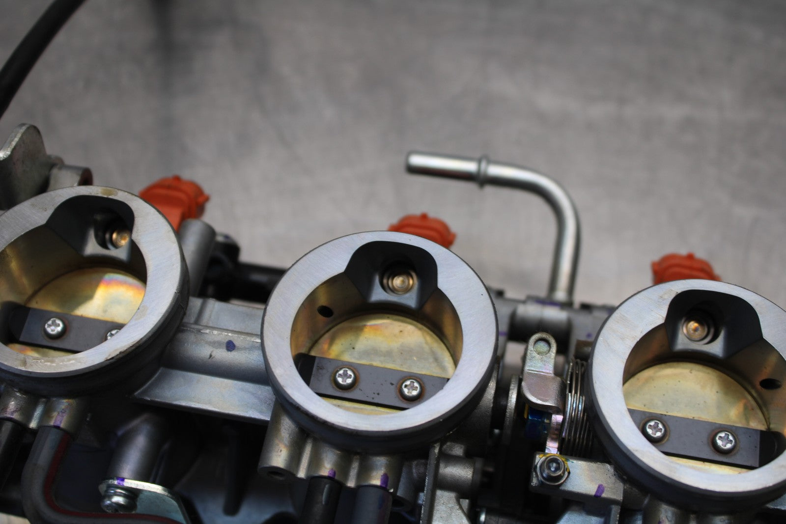 21-23 KAWASAKI NINJA ZX6R MAIN FUEL INJECTORS / THROTTLE BODIES BB179