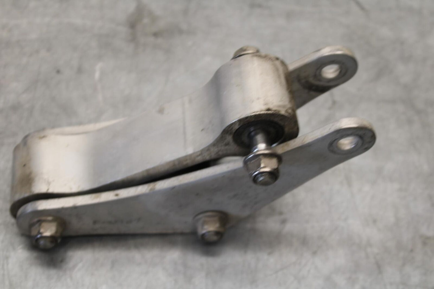 2011 Kawasaki Ninja ZX10R ZX1000K ABS REAR DOGBONE SHOCK LINKAGE LINK BB555