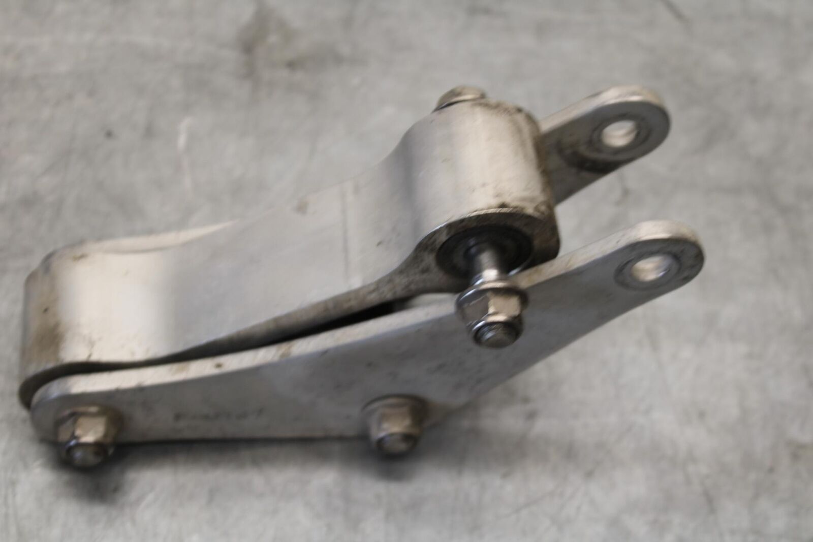 2011 Kawasaki Ninja ZX10R ZX1000K ABS REAR DOGBONE SHOCK LINKAGE LINK BB555