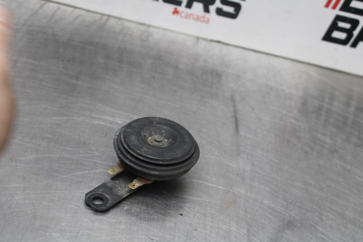 02 DUCATI MONSTER 620 HORN SIGNALBB851