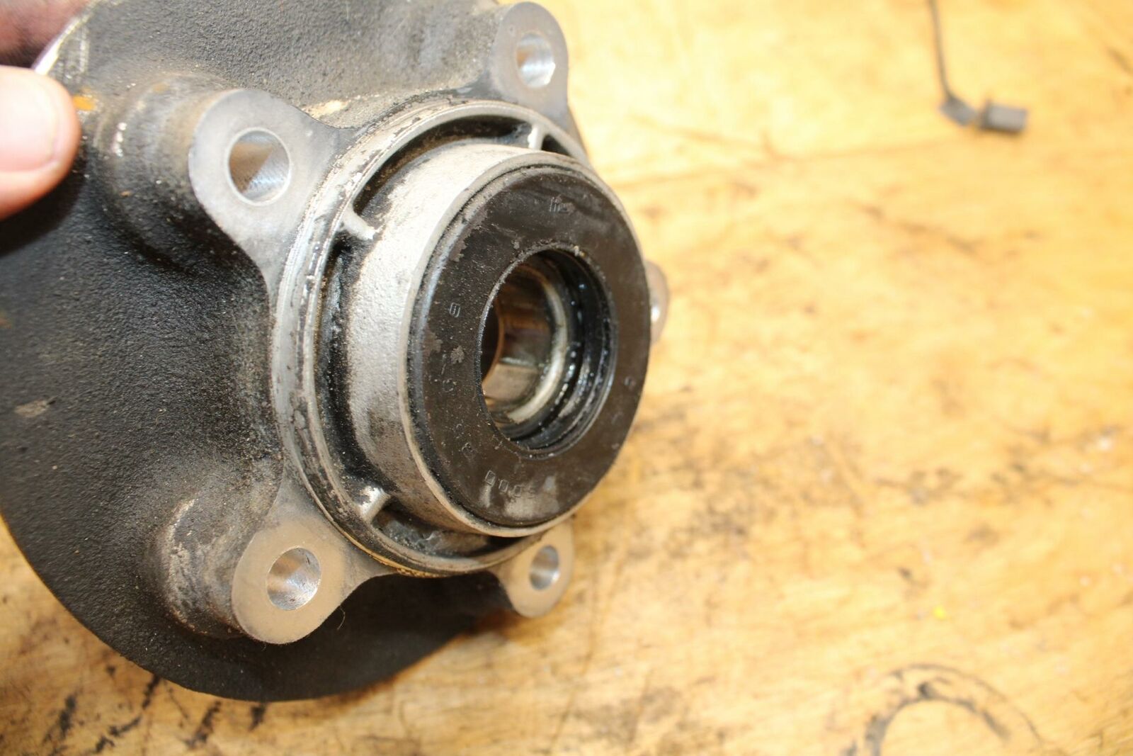 04-09 SUZUKI GS500F REAR HUB BB335