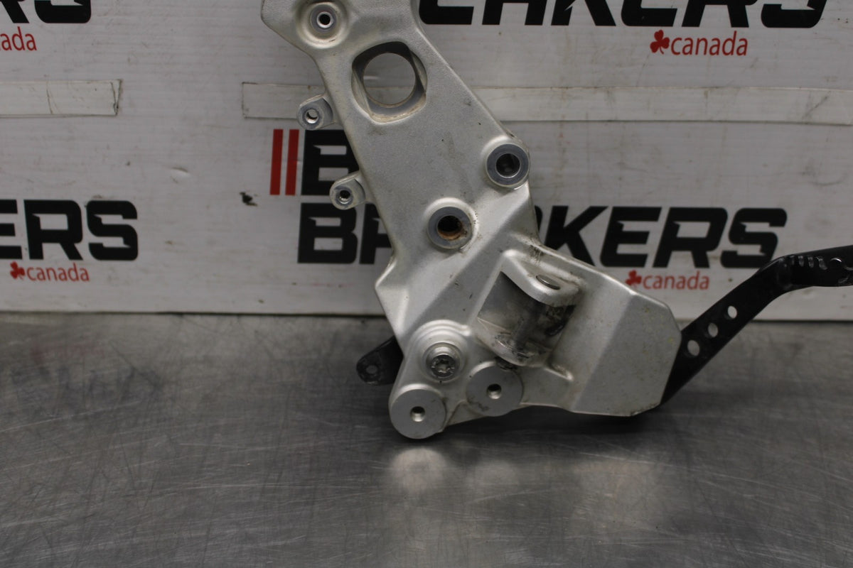 19 BMW F750GS RIGHT REARSET REAR SET DRIVER FOOT PEG REST STOP BB938