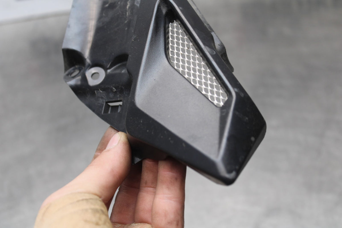 12 TRIUMPH STREET TRIPLE R RIGHT FRAME SIDE COVER COWL PANEL TRIM BB914