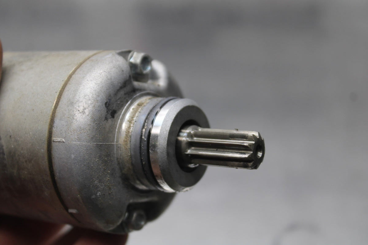 05 YAMAHA YZF R6 ENGINE STARTING STARTER MOTOR -DC 12V BB858