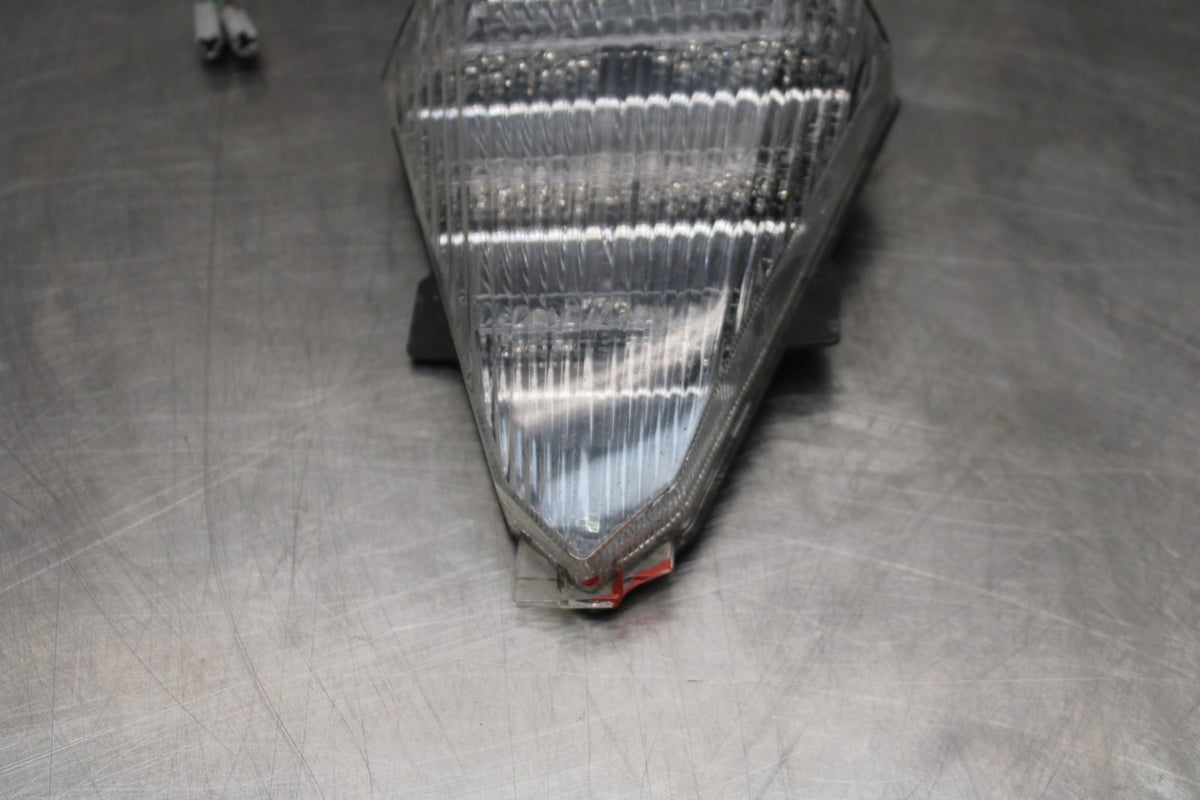 08-16 YAMAHA YZF R6 REAR TAIL TAILLIGHT BACK BRAKE LIGHT BB856