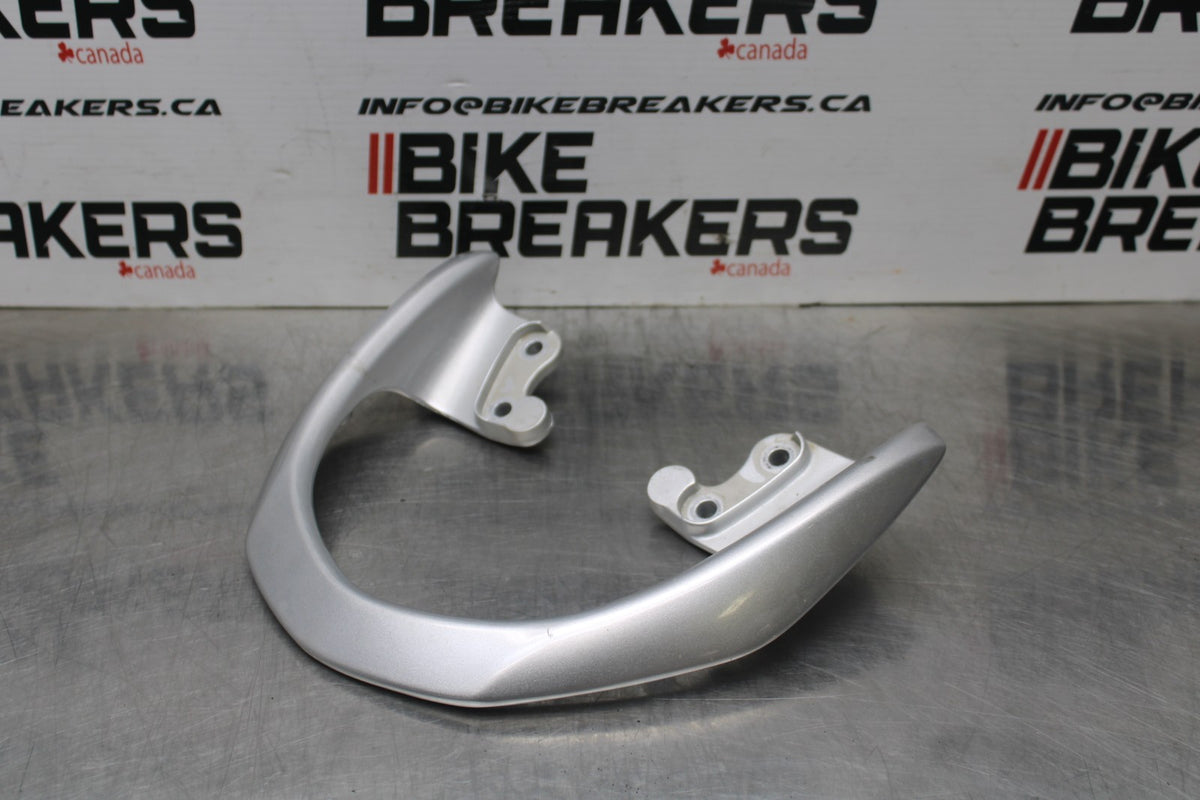 15 SUZUKI GW250F PASSENGER REAR SEAT GRAB BAR HANDLE BB789
