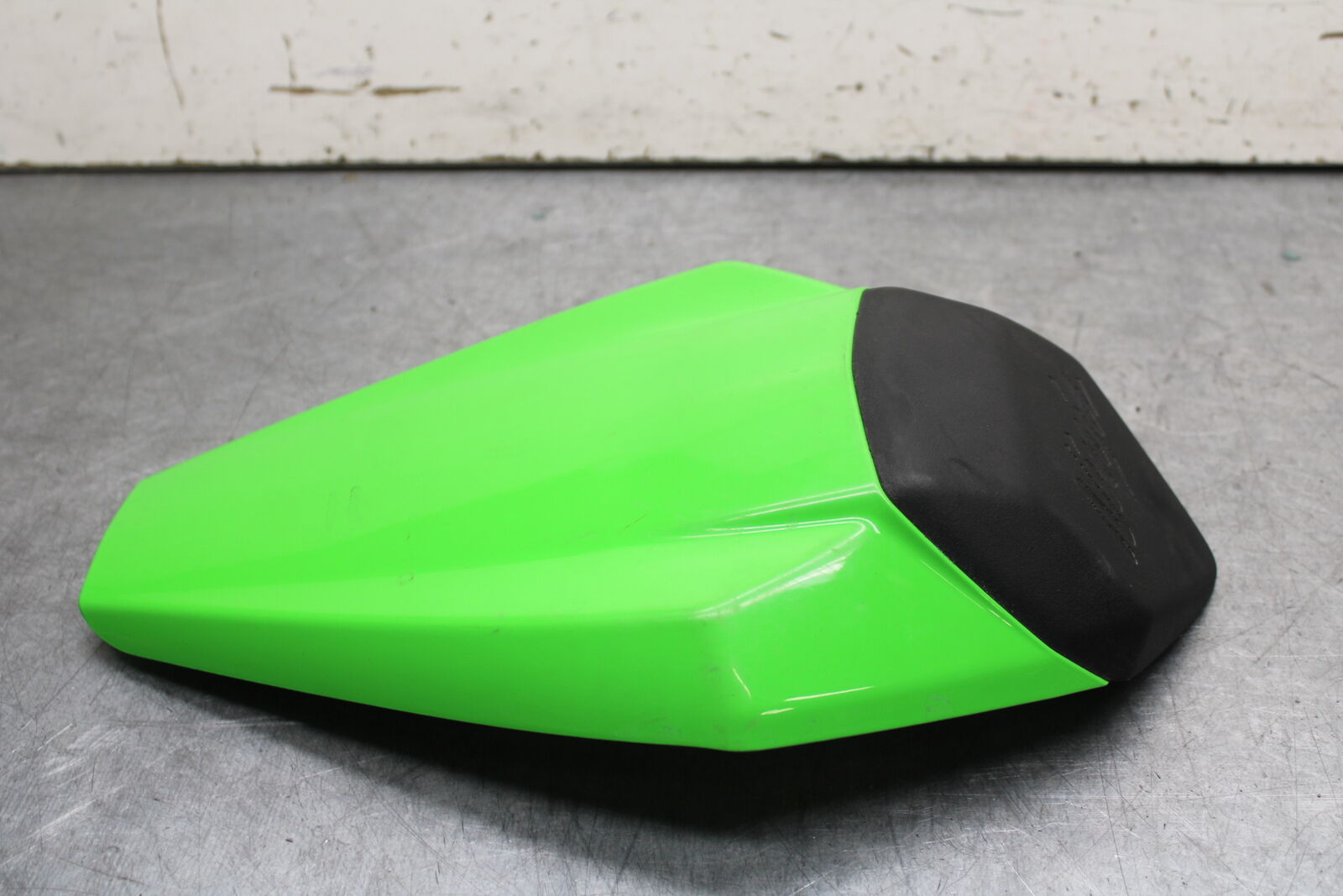 16 KAWASAKI NINJA ZX10R REAR SEAT SOLO COWL FAIRING COVER 99994-0667-51B BB650