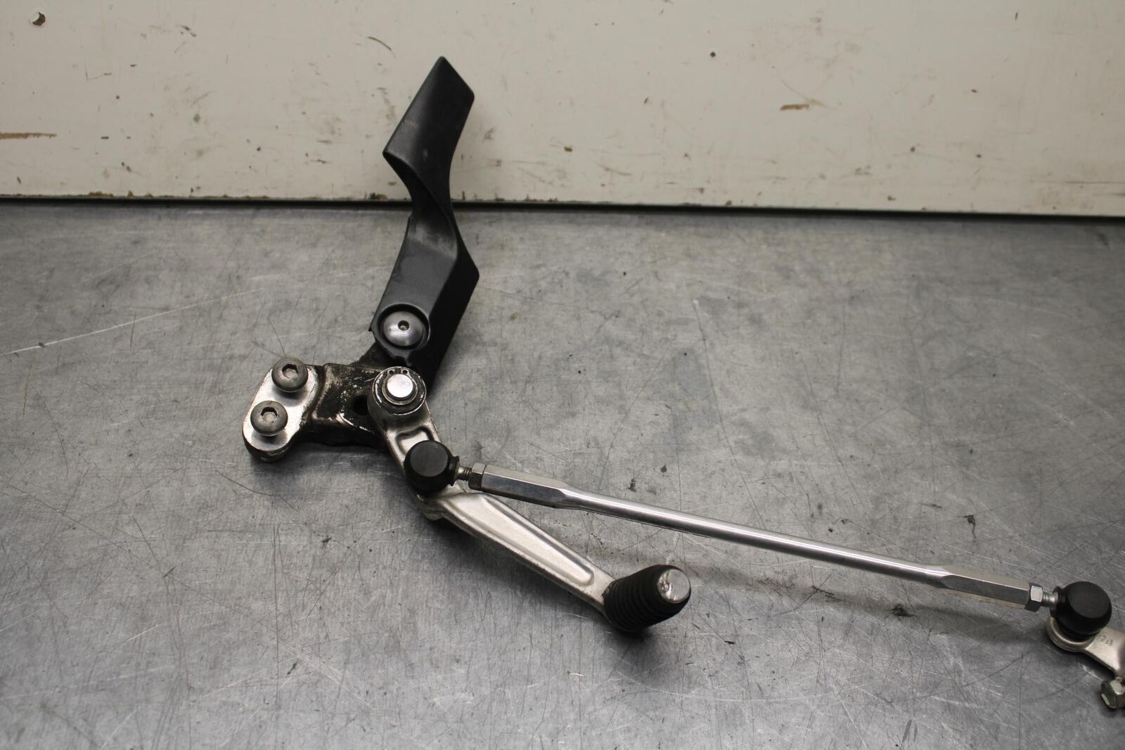 06-07 SUZUKI GSXR 600 SHIFTER LINKAGE SHIFT LINK PEDAL BB104