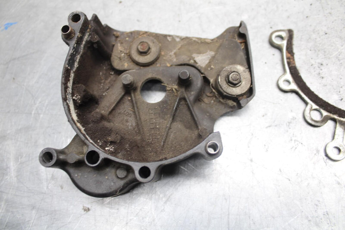2006 Honda Interceptor 800 VFR800A ABS ENGINE SPROCKET COVER 11340-MBG-000 BB39