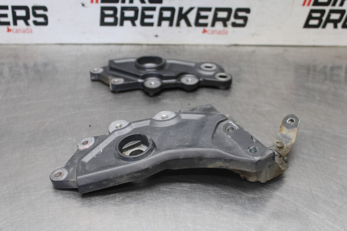 22-25 YAMAHA YZF R7 LEFT RIGHT REARSET REAR SET DRIVER PEG BRACKETS MOUNTS BB940