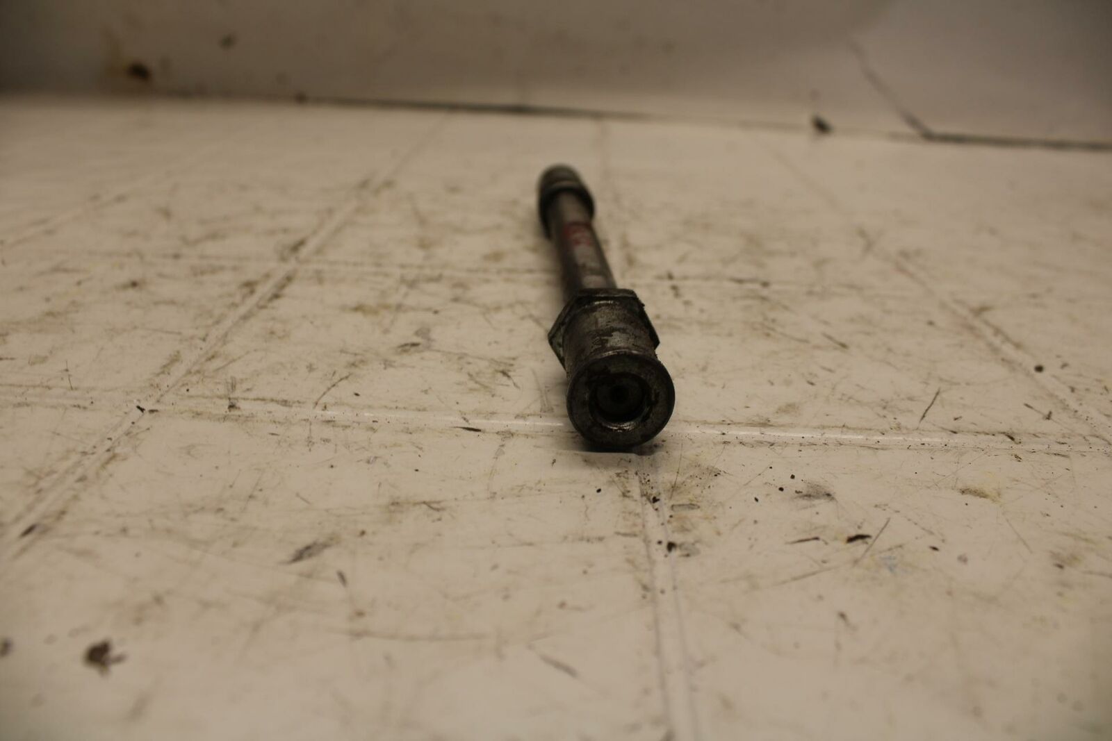 72 HONDA CB500 K1 FRONT WHEEL RIM AXLE PIVOT BOLT BB24