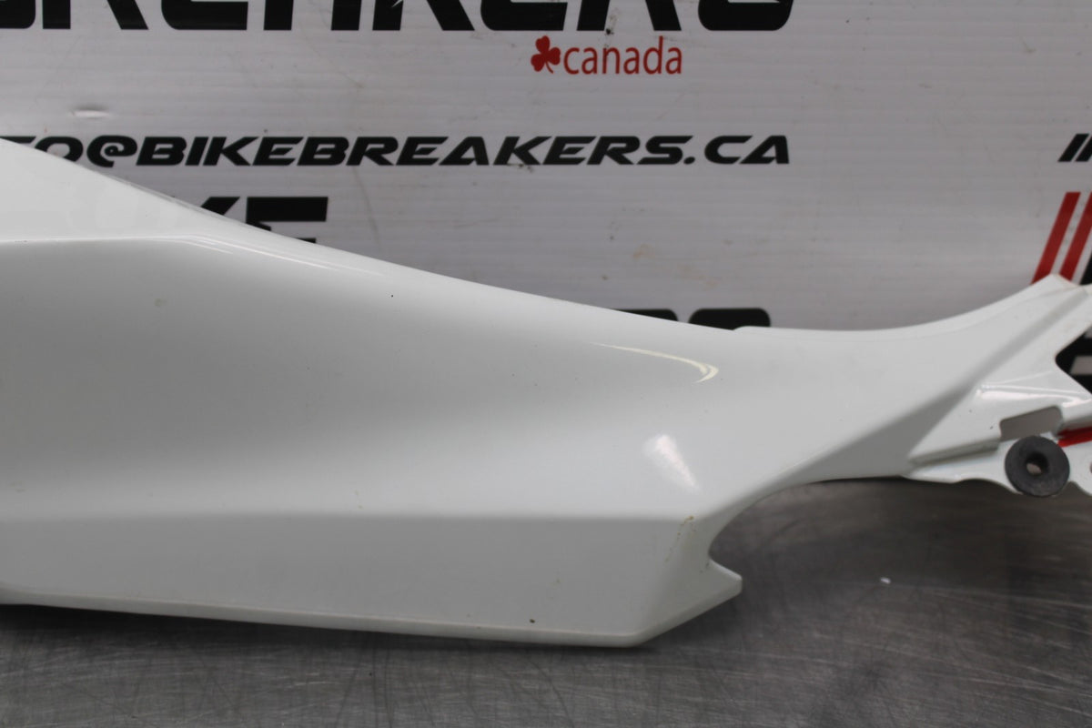 18-26 KAWASAKI Z400 RIGHT REAR BACK TAIL FAIRING COWL SHROUD BB852